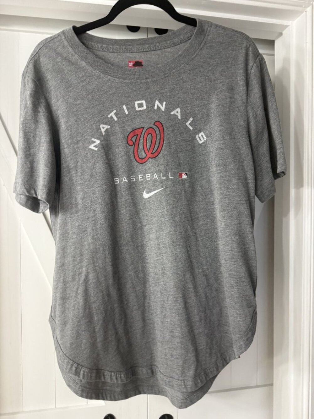 WASHINGTON NATIONALS WOMENS NIKE TEE- MEDIUM